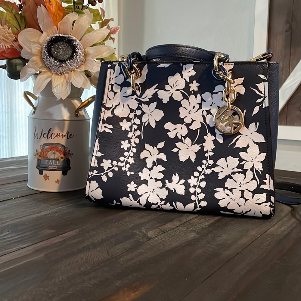 Beautiful Michael Kors handbag.